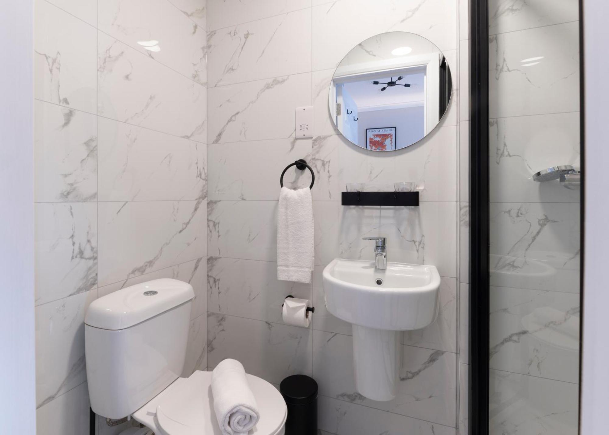 Marina Hotel London Bagian luar foto