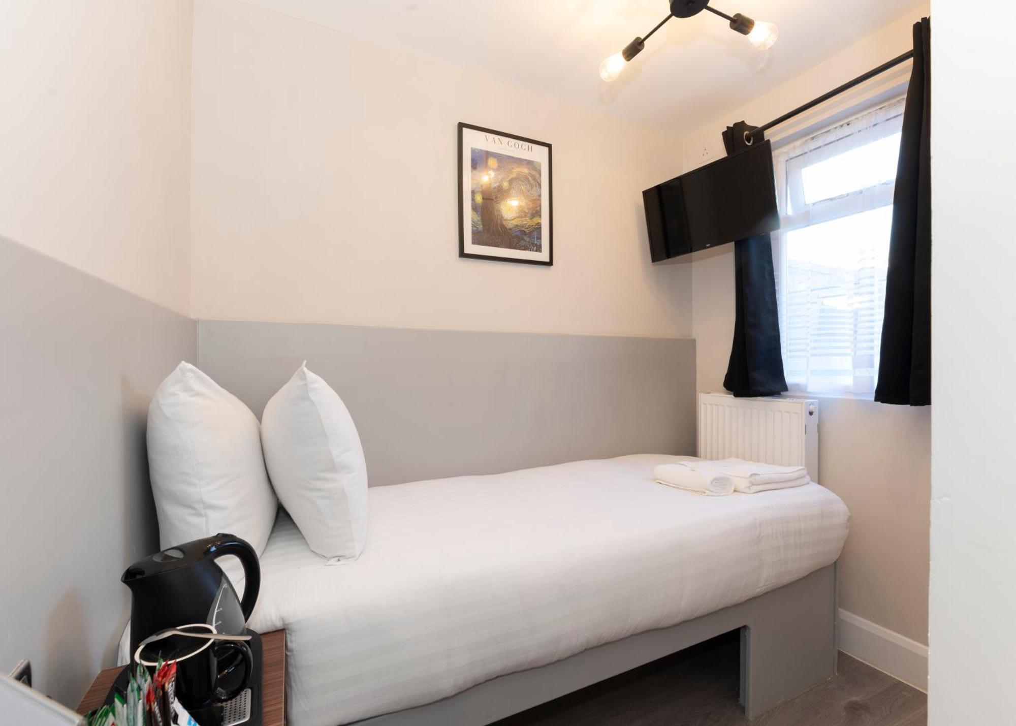 Marina Hotel London Bagian luar foto